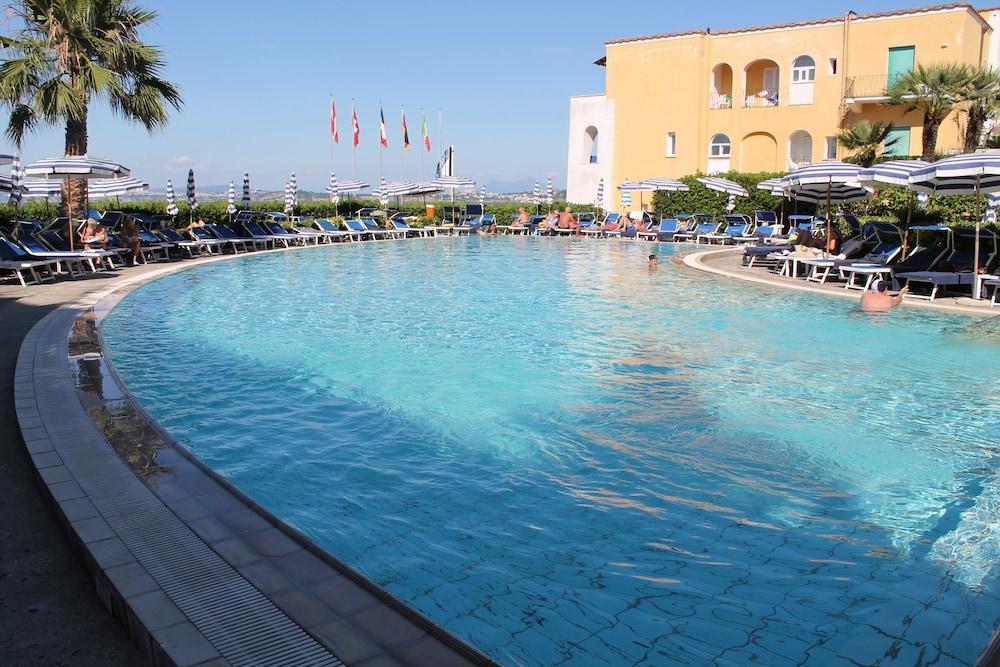 Hotel Terme Alexander Ischia Exterior photo